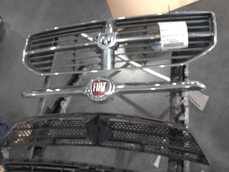 2017 FIAT 500 Grille Blue OEM Used 107K Miles NJ25-25840-656220