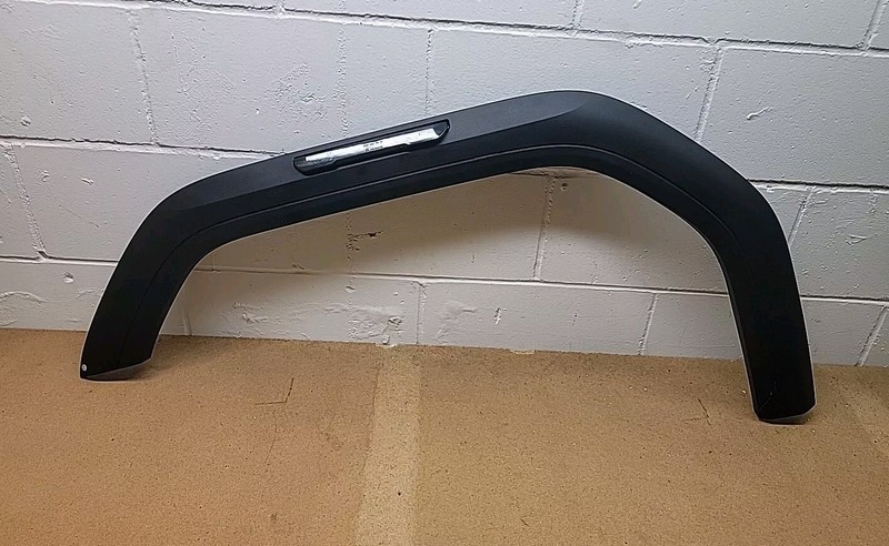 2022 2023 2024 2025 GMC Sierra 2500 3500 Front LH Fender Flare Wheel Molding OEM