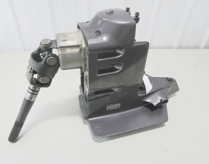3856181 Volvo Penta Cobra SX-C1 V8 1.66 Ratio Upper Unit Driveshaft Gear Case