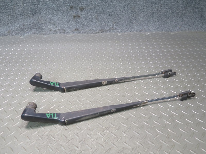 1991-1992 TOYOTA LAND CRUISER FJ80 FRONT LEFT & RIGHT SIDE WINDSHIELD WIPER ARM