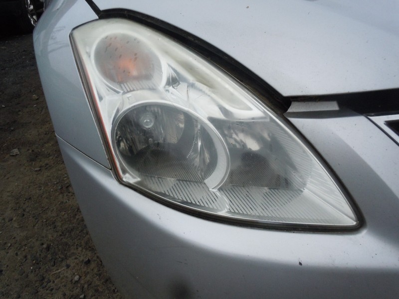 2010-2012 Nissan Altima Sedan Halogen Headlight Passenger Right RH OEM