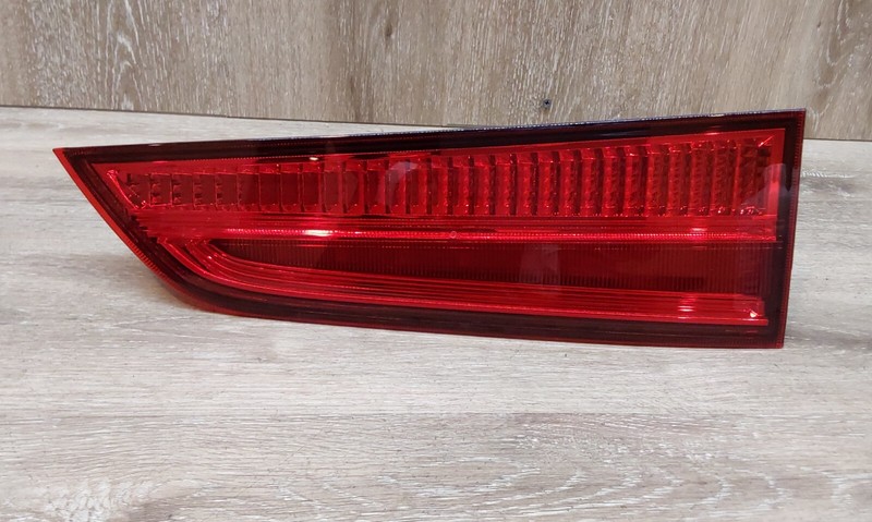 2016-2018 Honda Pilot LH TAIL LIGHT ASSY OEM PART#34155-TG7-A010