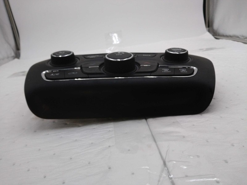 2016 Jeep Cherokee A/C Selector Switch OEM 68293521AC Black 131K Miles