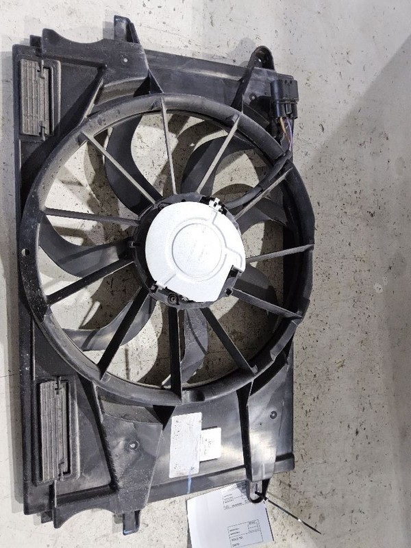 2017-2019 Chevy CRUZE Radiator Fan Motor Fan Assembly Gas ID 39013323