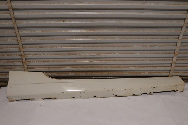 2007-2015 JAGUAR XK RIGHT PASSENGER ROCKER MOLDING PANEL WHITE OEM