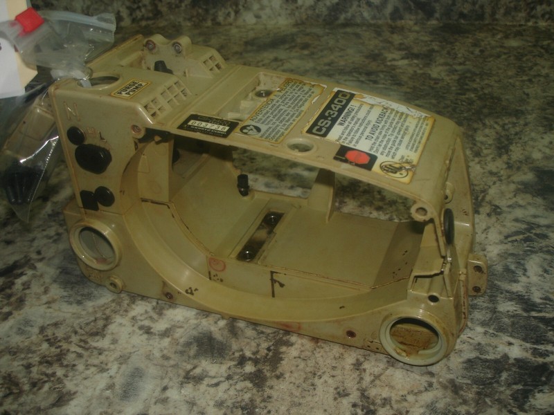 Echo cs-3400 main body gas oil tanks chainsaw partbin 99