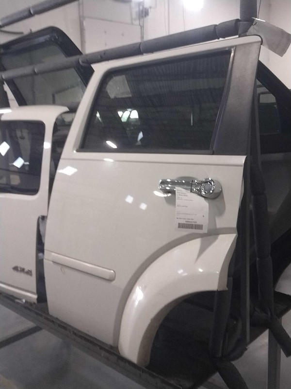 2008 Dodge Nitro Left Rear Door White OEM 428804 165K Miles
