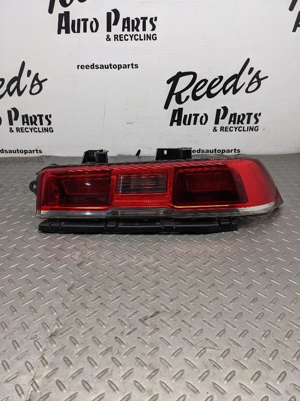 Passenger Tail Light Halogen Headlamps Opt T4A Fits 14-15 CAMARO 1130079