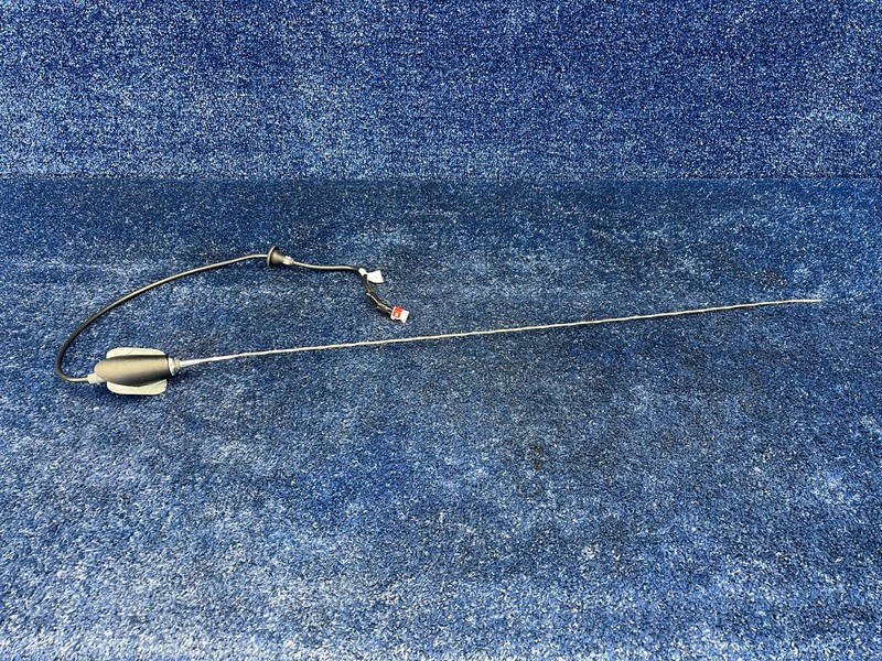 2019–24 RAM 1500 Classic FRONT RIGHT FENDER RADIO ANTENNA W/ MAST OEM 05064394AH