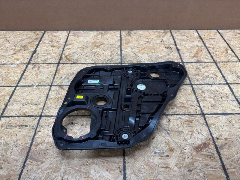 GENESIS GV70 2022-2025 OEM REAR RIGHT PASSENGER DOOR WINDOW REGULATOR ASSEMBLY