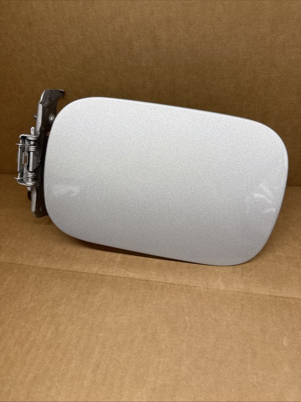 11-13 Jeep Grand Cherokee Fuel Gas Cap Door Lid Cover Bright Silver Metallic PS2