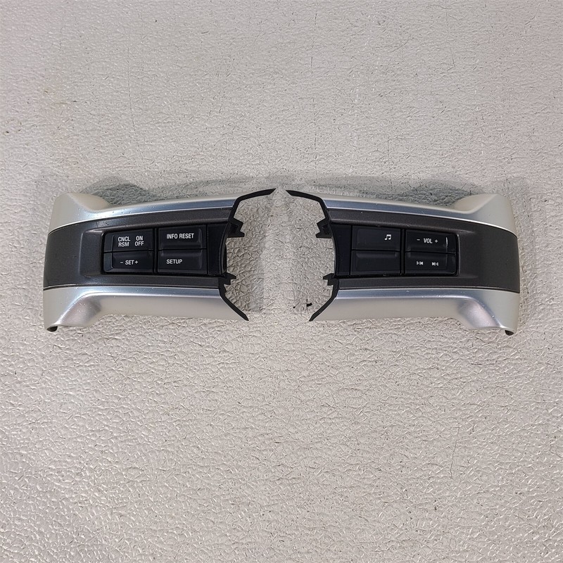 11-14 Ford Mustang GT Steering Wheel Cruise Control Radio Switches Aa7402