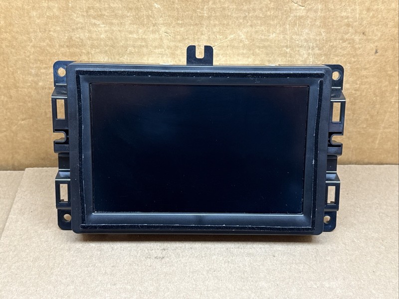 2018-2019 Jeep Renegade Dash Radio Screen Display VP2 NAFTA SDARS 00521491720