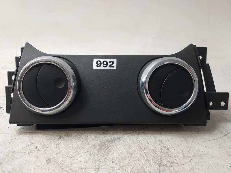 2005-2009 Ford Mustang Middle Center Black Dashboard AC Air Vent Panel