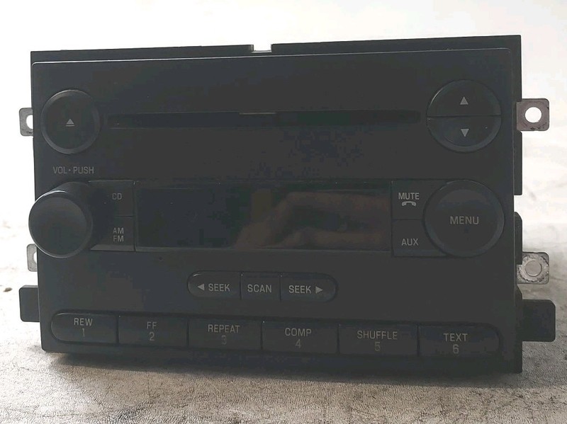 2005-2006 Ford Mustang Radio AM/FM CD Receiver 5F9T-18C869-AG OEM