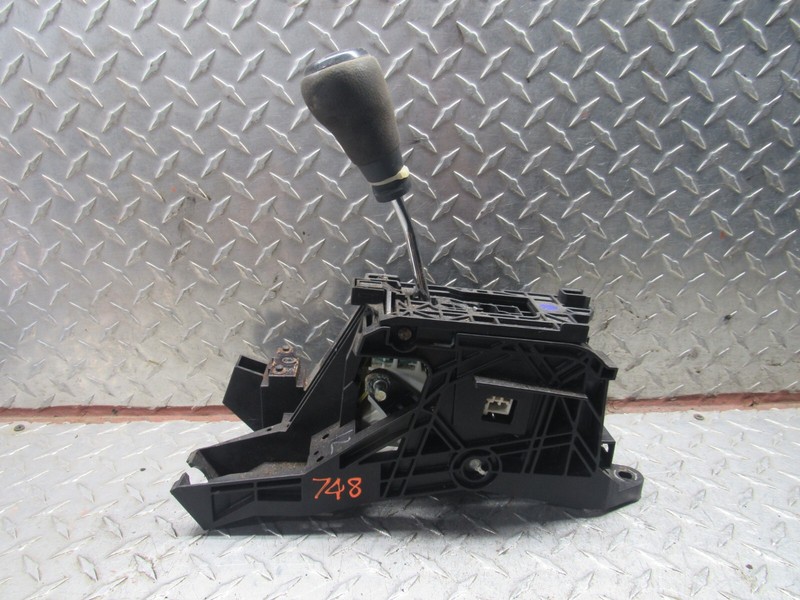 2015 TOYOTA CAMRY AUTOMATIC TRANSMISSION FLOOR SHIFT SHIFTER GEAR ASSEMBLY OEM