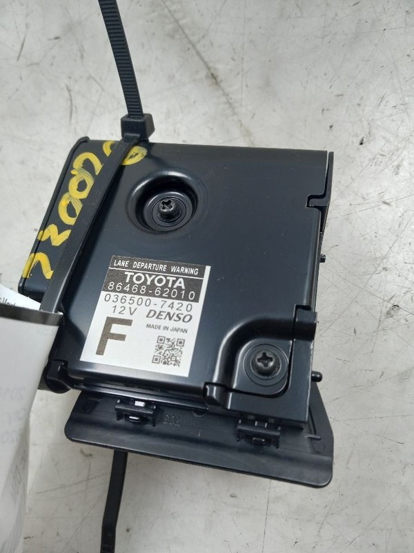 16 17 18 19 TOYOTA MIRAI FRONT WINDSHIELD LANE DEPARTURE 86468-62010