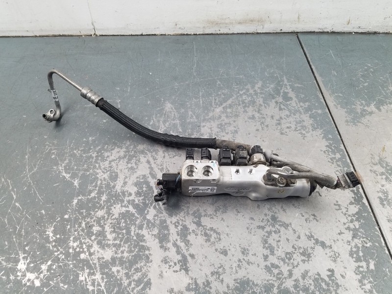 2021 McLaren 765LT Suspension Valve Block / Hoses / Harness #5537 C7