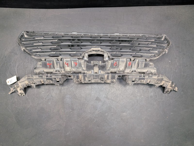 Front Upper Grille w/ Bracket 2021 Toyota RAV4 53112-0R120 2019 2020 2022 - 2024