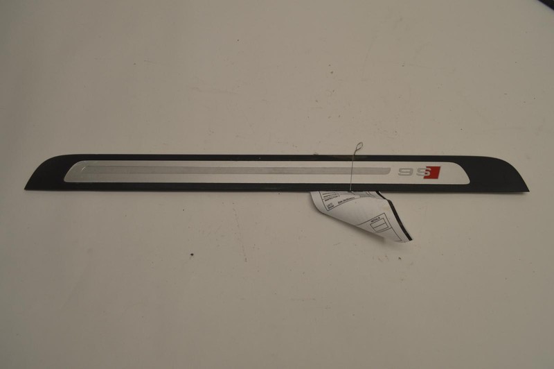 2016-2018 AUDI S6 A6 FRONT RIGHT PASSENGER SIDE DOOR SILL PLATE PANEL TRIM OEM
