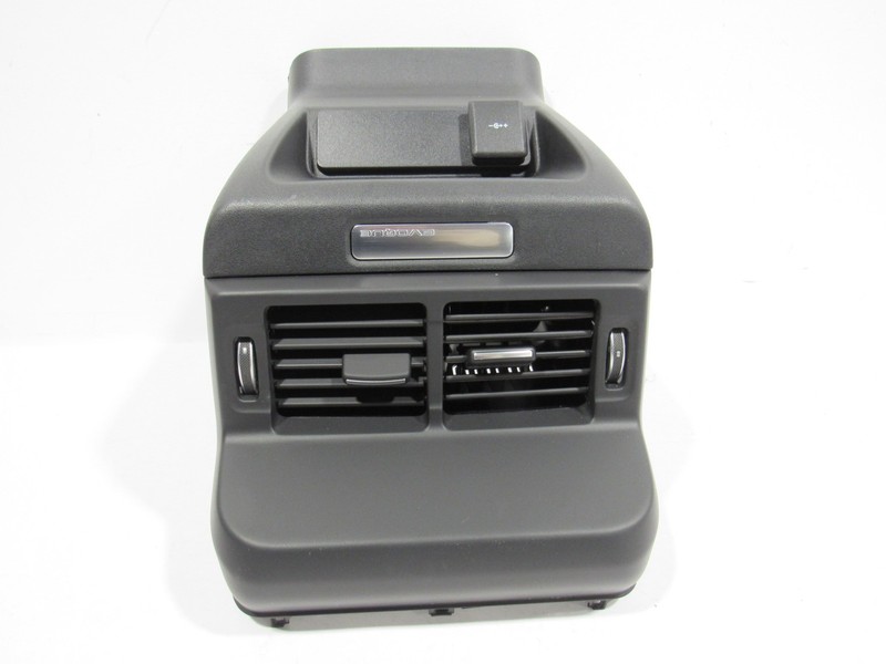Land Range Rover Evoque 2023 AC A/C Rear Console Air Vent Panel Trim 20-24 ; :A