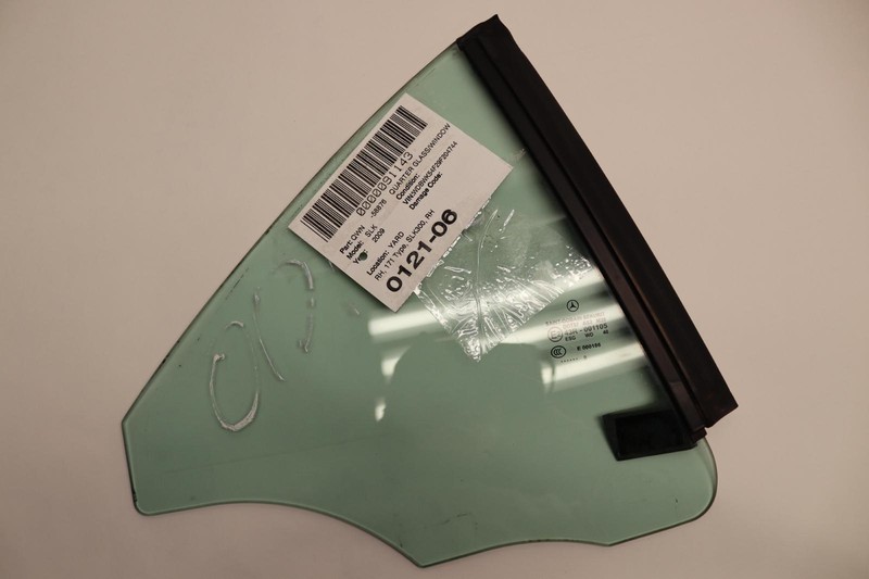 2005-2011 MERCEDES SLK300 R171 REAR RIGHT SIDE QUARTER WINDOW GLASS OEM