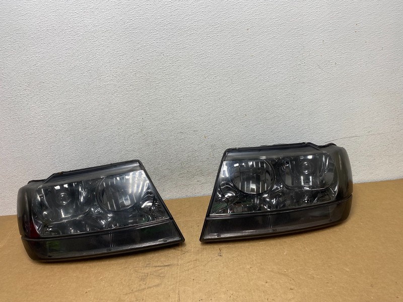 1999 - 2004 Jeep Grand Cherokee Left+Right Set Halogen Headlights AD6329 DW