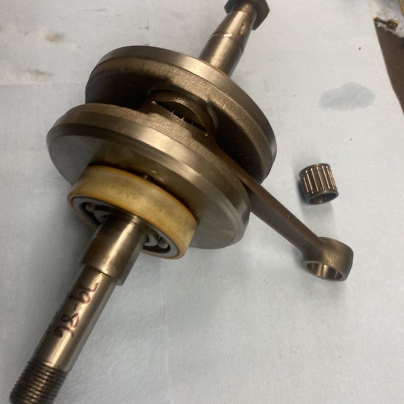 1979 - 1986 Elan Vintage Snowmobile 250 Single Cylinder Motor Crank Good