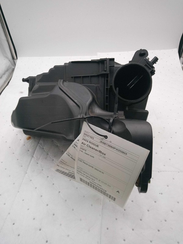 2023 Nissan Rogue Air Cleaner Assembly OEM 1.5L Red 16K Miles 165266RC1A
