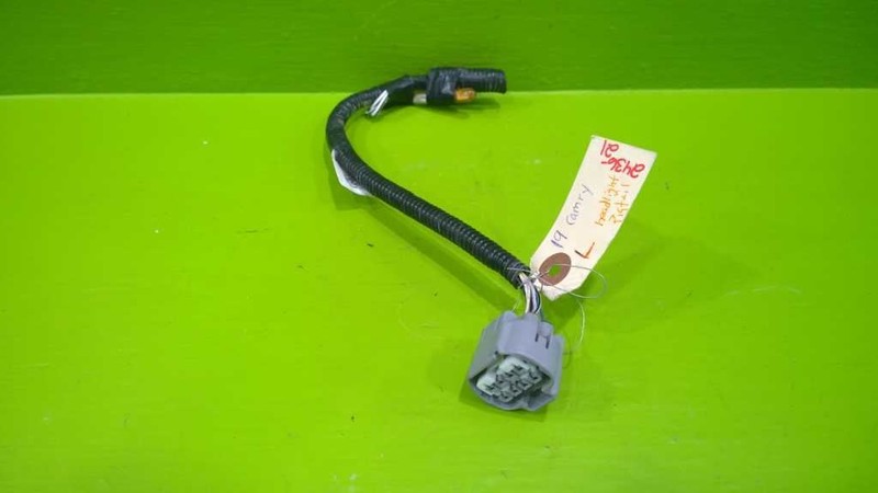 18 19 20 TOYOTA CAMRY XSE 2.5L AT LEFT HEADLIGHT PIGTAIL 2436-21