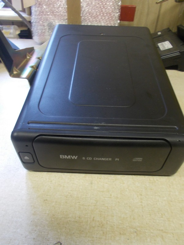 BMW 6-Disc CD Changer P12086 W 0004822 w/ Mounting Bracket *FREE SHIPPING*