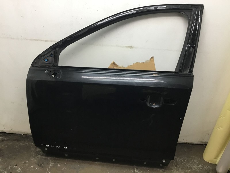 Lincoln MKT Front Left Driver Door Shell Panel 10 11 12 13 14 15 16 17 18 |:O