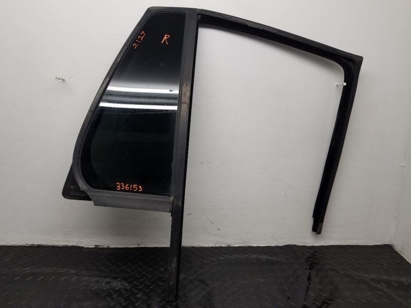 02-09 GMC Envoy Rear Right Door Vent Glass Window W/ Privacy Tint OEM 25827680