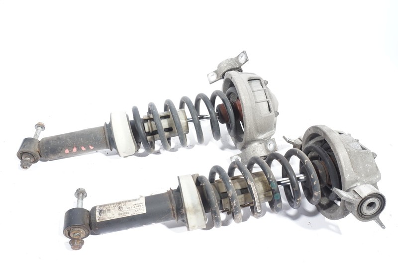 2004 - 2007 VOLKSWAGEN TOUAREG 7L REAR SHOCK STRUTS OEM