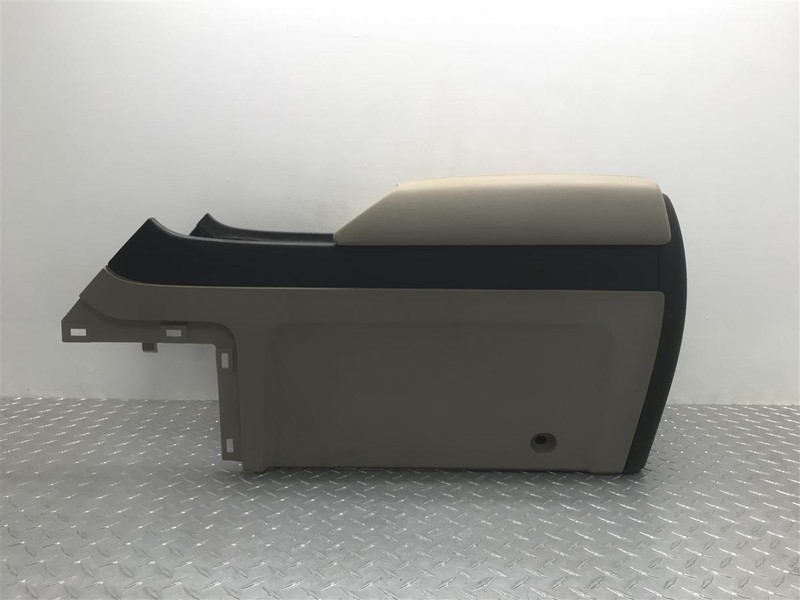 05 06 LINCOLN NAVIGATOR FLOOR CONSOLE TAN/BLACK OEM 241-01395