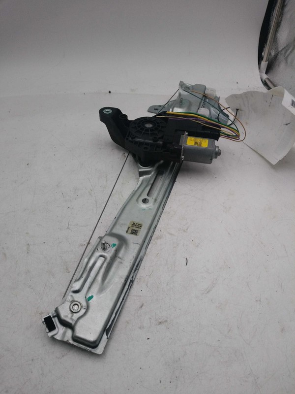 2022 Nissan Frontier Left Window Regulator Grey 730747 113K Miles Used