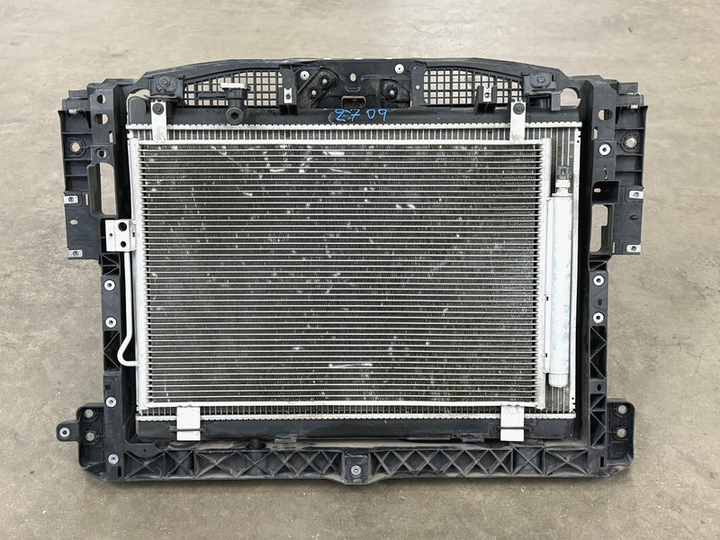 ⭐15-20 INFINITI QX60 3.5L ENGINE RADIATOR CONDERSOR FAN SHROUD CLIP OEM LOT2709
