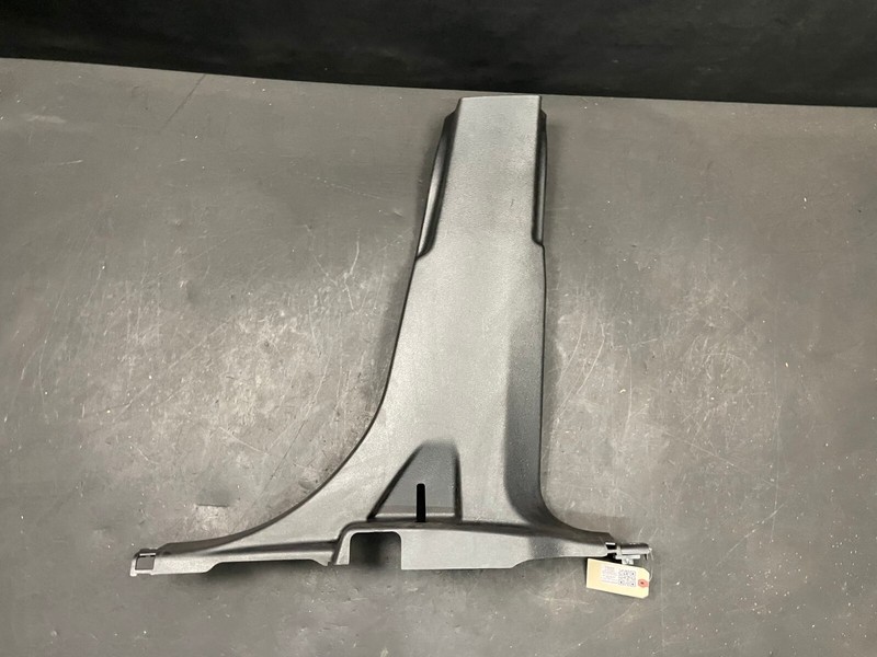 Center Right B Pillar Lower Trim Panel 2018 Ford Explorer FB53-78243A52-A 16 -19