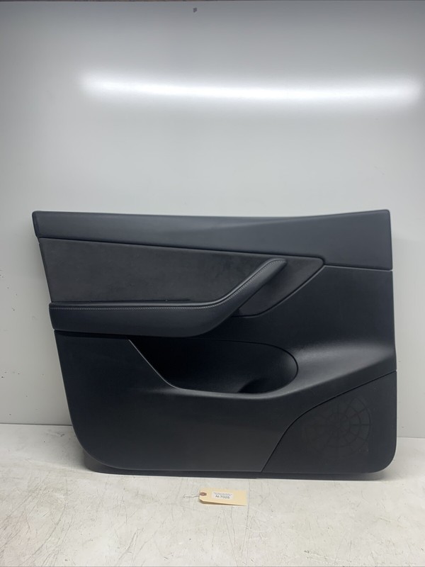 2020-2023 TESLA MODEL Y LEFT DRIVER SIDE FRONT DOOR TRIM PANEL OEM 7025 C2