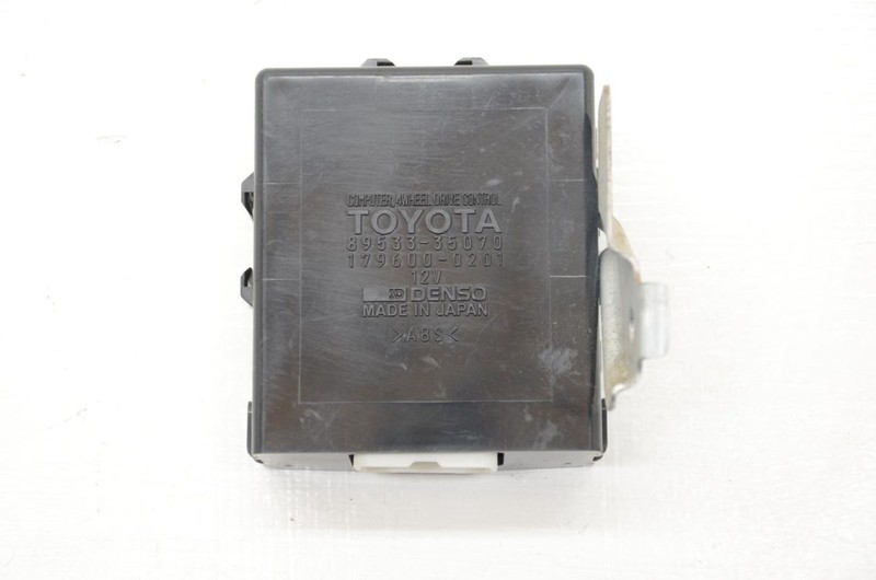 96-02 Toyota 4Runner SR5 4WD Control Module 8953335070