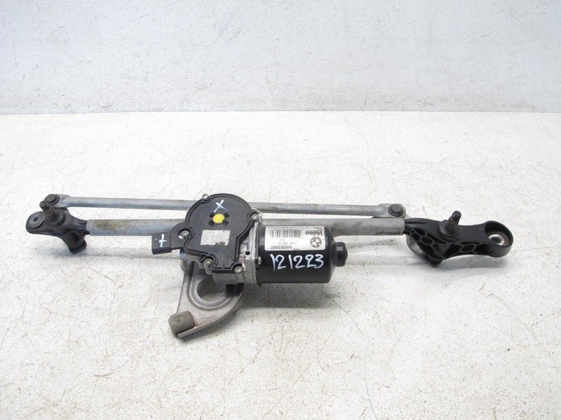 12-21 BMW F30 328i M3 F36 430i M4 WINDSHIELD WIPER ARM TRANSMISSION MOTOR 121223