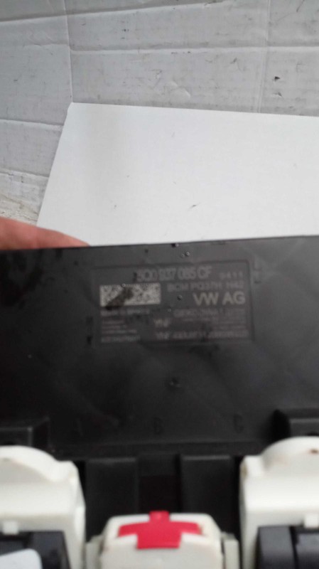 2021 Volkswagen Tiguan Body Control Module OEM 5Q0937085CC Used 48k Miles