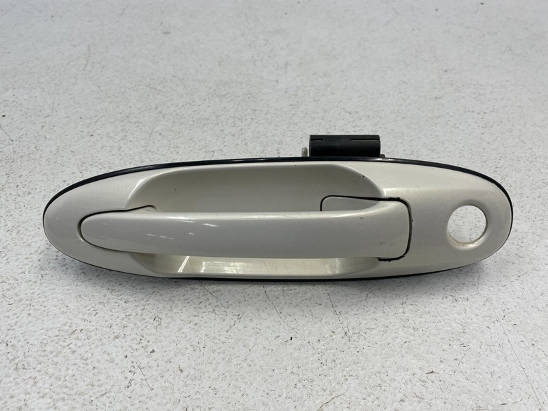 1998-2002 Lexus LX470 Front Left Driver Exterior Door Handle White 1535 OEM