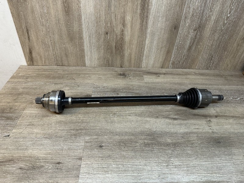 2023-24 VOLKSWAGEN ID.4 REAR RHCV AXLE SHAFT OEM PART #1EK.501.204