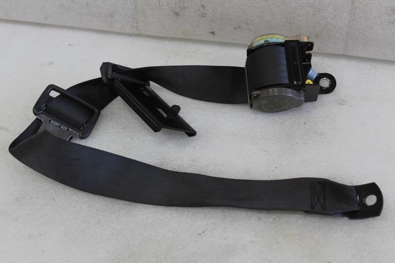 1990 1991 1992 1993 TOYOTA CELICA CONVERTIBLE RIGHT REAR SEAT BELT FY10