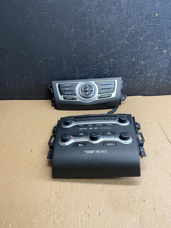 2010 - 2014 Nissan Murano Temperature Climate + Radio Control Panel AE4418 DG