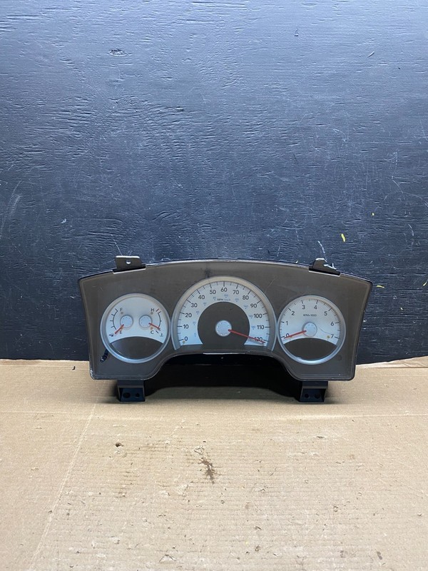 2004 Dodge Durango Speedometer Instrument Cluster Gauge OEM R2813 DG