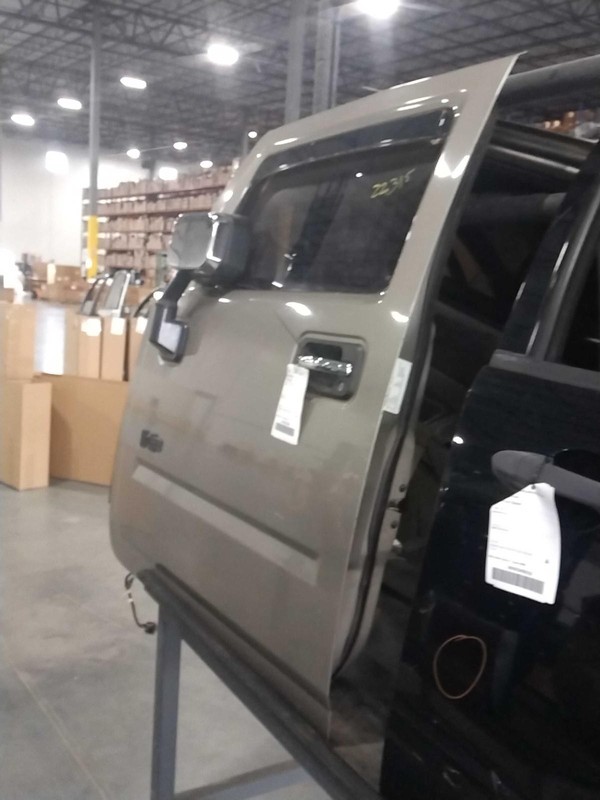 2003 Hummer H2 Left Door Tan Used 4DR SUV Dented 178221 181K Mileage