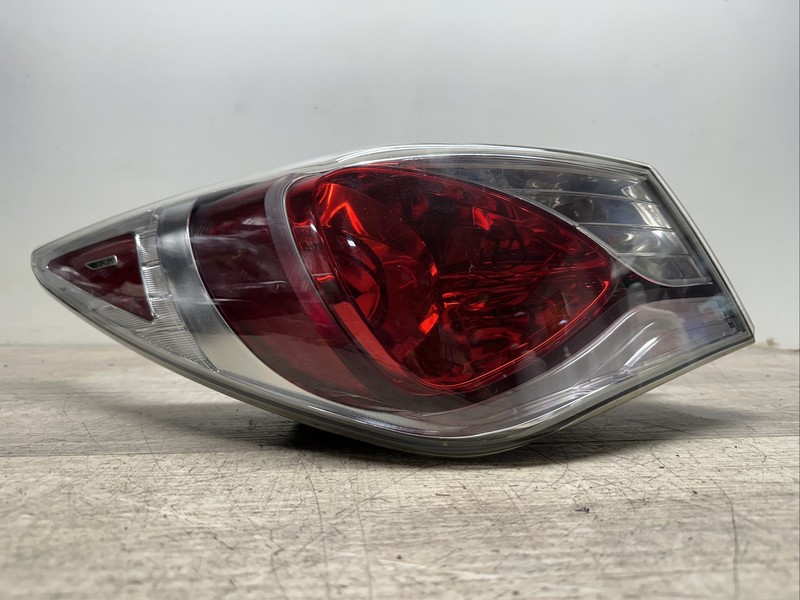 92401-3S2 I 2011 - 15 HYUNDAI SONATA Left Outer Tail Light Assembly Hybrid Only