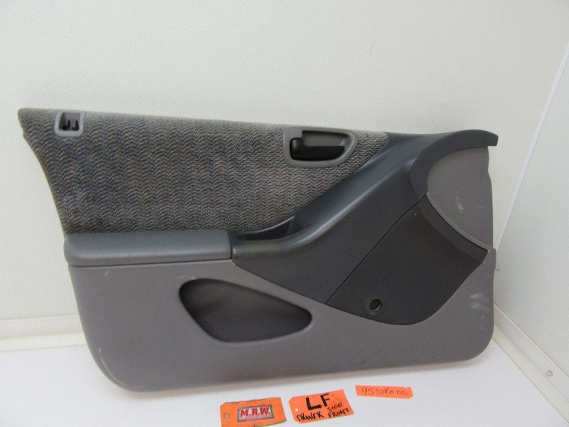 DOOR PANEL LEFT FRONT DRIVER SIDE MANUAL WINDOWS CAR 95-00 STRATUS BREEZE CIRRUS